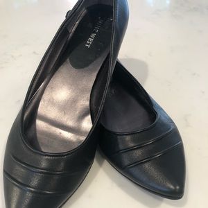 Nine West Womens Black Flats 8 1/2